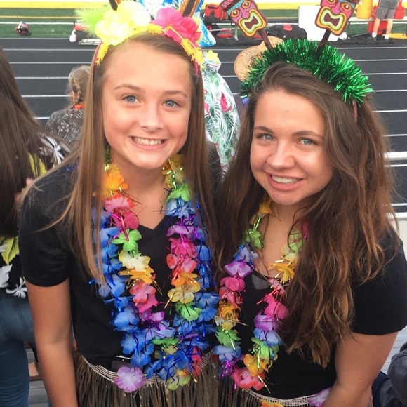 Meet your Posher, Madison - Picture 3 of 5